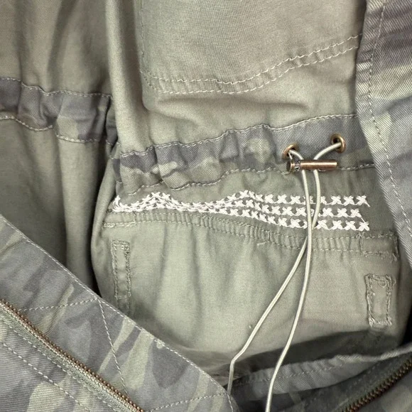 Caslon Women's Camouflage‎ Military Jacket Sz L Green Studded Chore Barn Country - Picture 10 of 14